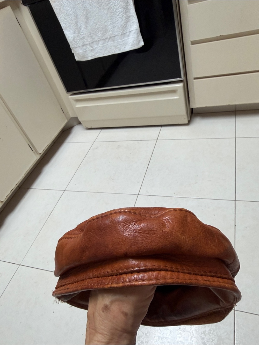 Vintage Men's Brown Leather Flat Cap - Classic Casual Style - Picture 6 of 8